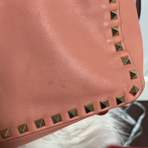 ❌SOLD❌Authentic Valentino Garavani pink leather Rockstud leather purse - Picture 15 of 17